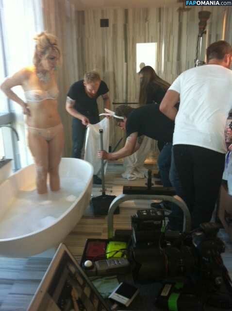 Abby Elliott ヌード 流出写真 #6