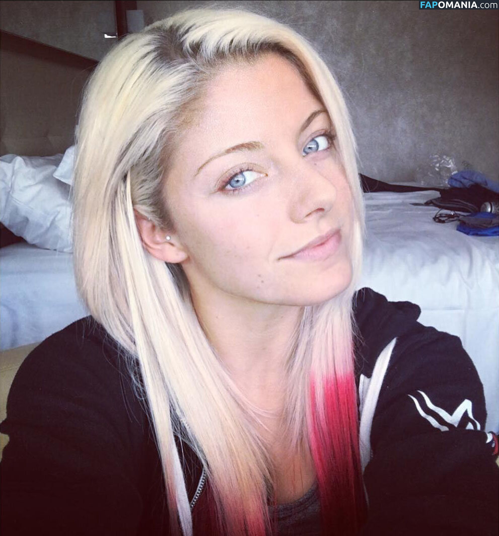 Alexa Bliss ヌード 流出写真 #1