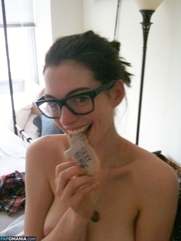 Anne Hathaway ヌード 流出写真 #9