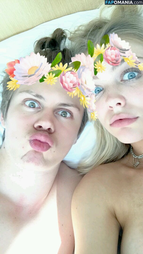 Annika Boron ヌード 流出写真 #16