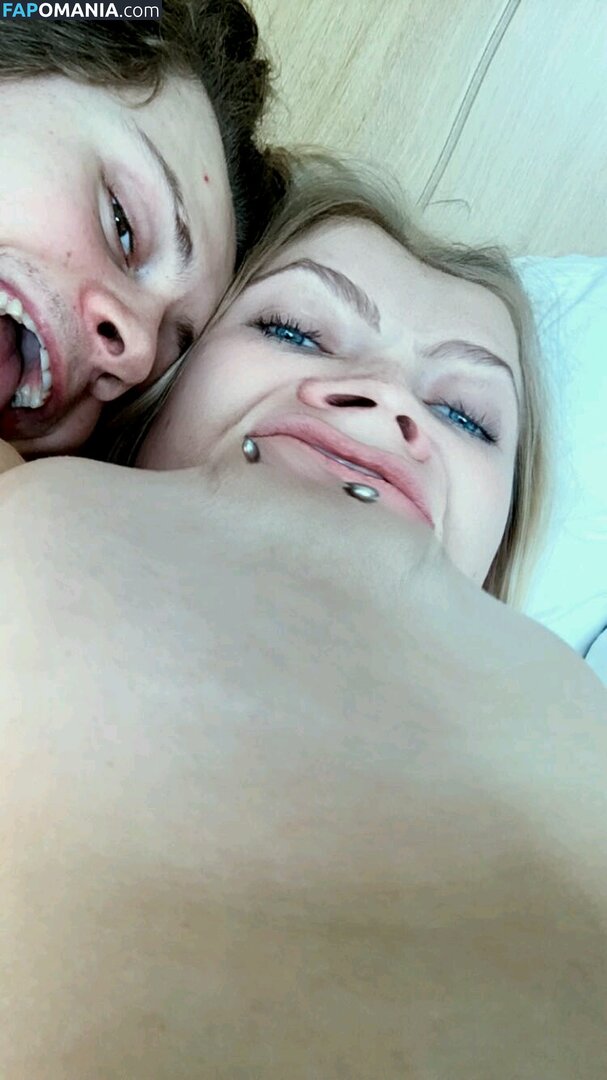 Annika Boron ヌード 流出写真 #24