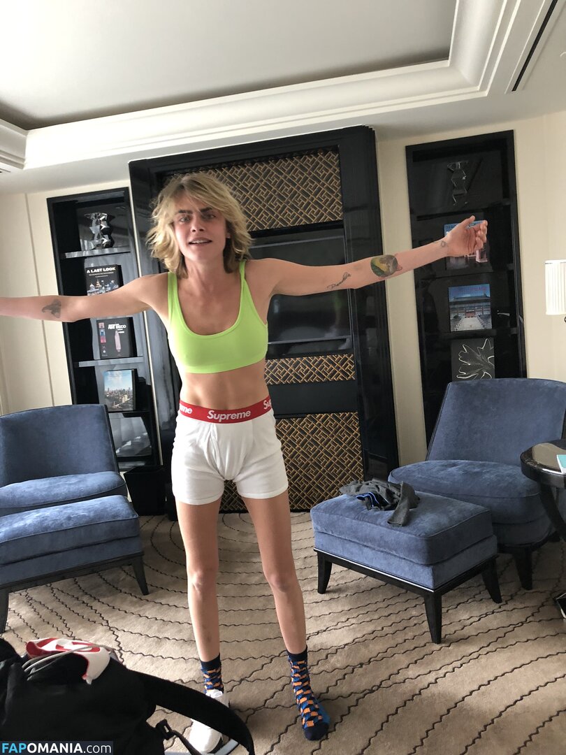 Ashley Benson And Cara Delevingne ヌード 流出写真 #57