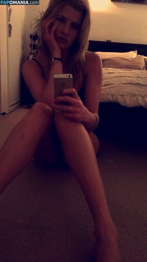 Ashley Bradley ヌード 流出写真 #20