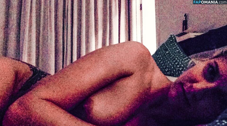 Ashley Bradley ヌード 流出写真 #21