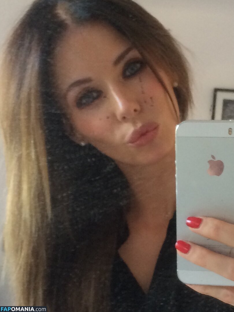 Ashley Mulheron ヌード 流出写真 #1