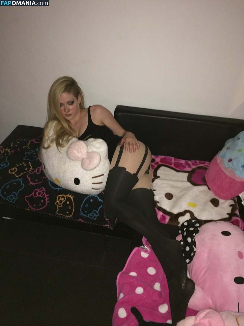 Avril Lavigne ヌード 流出写真 #8