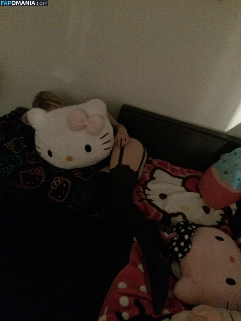 Avril Lavigne ヌード 流出写真 #16