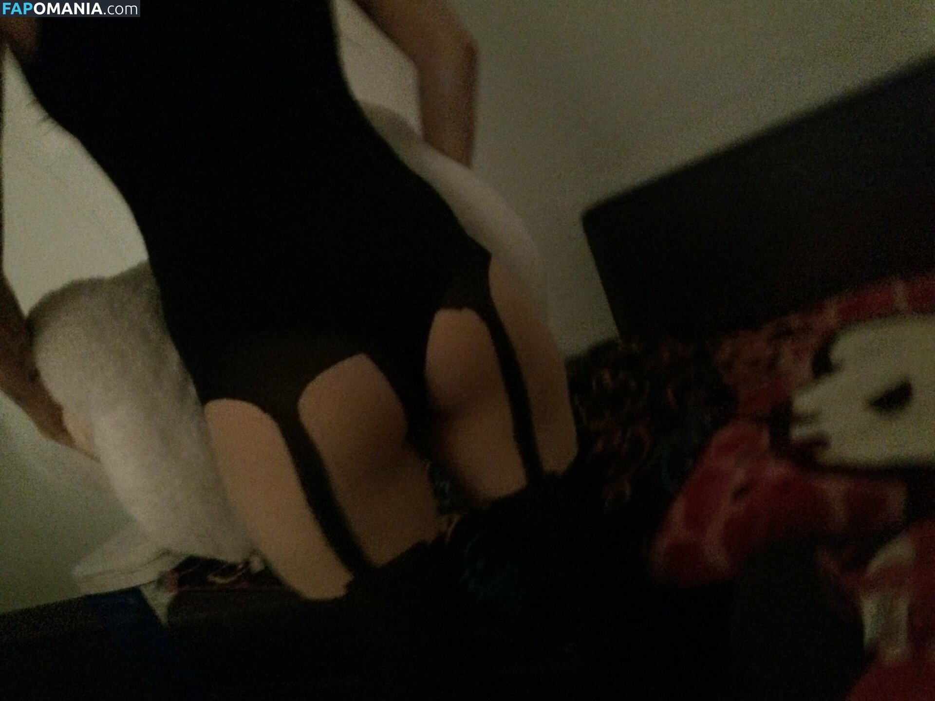 Avril Lavigne ヌード 流出写真 #18