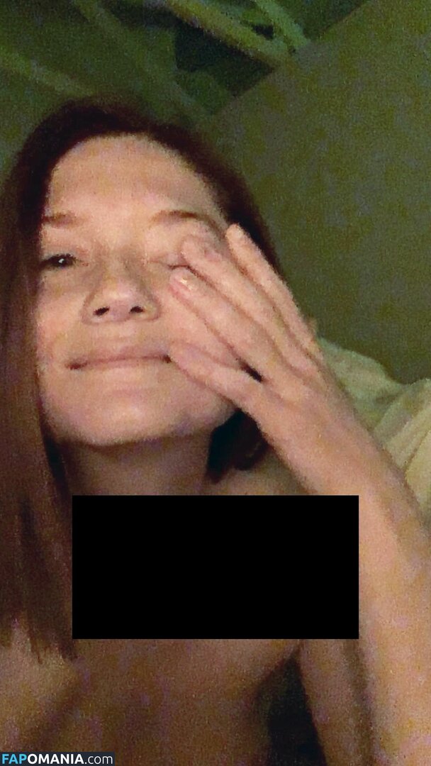 Bonnie Wright ヌード 流出写真 #5