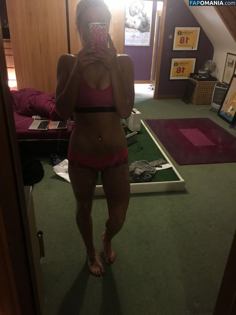 Carly Booth ヌード 流出写真 #11