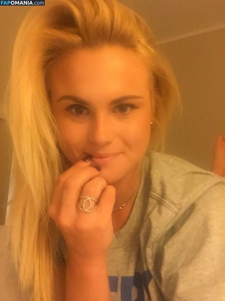 Carly Booth ヌード 流出写真 #47