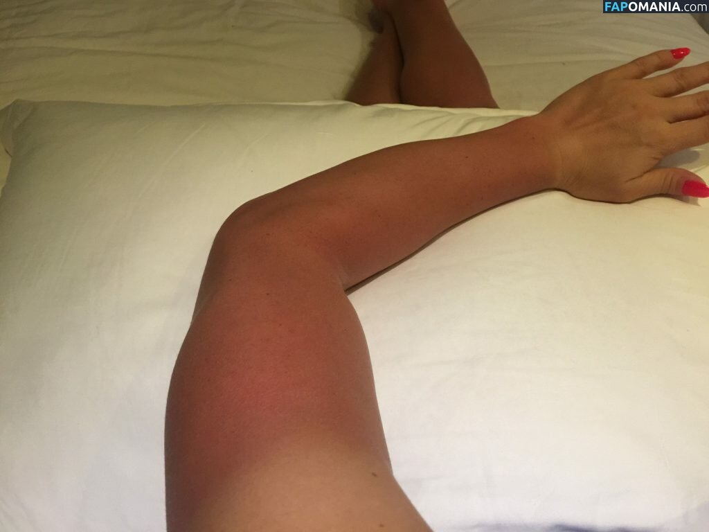 Carly Booth ヌード 流出写真 #53