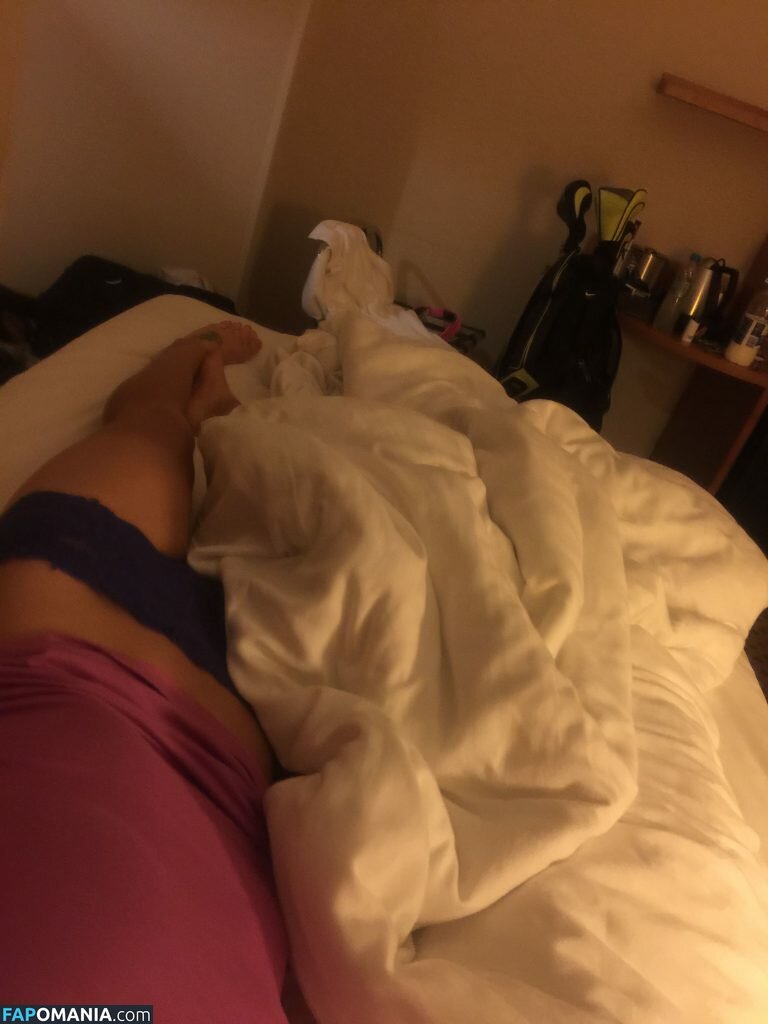 Carly Booth ヌード 流出写真 #55