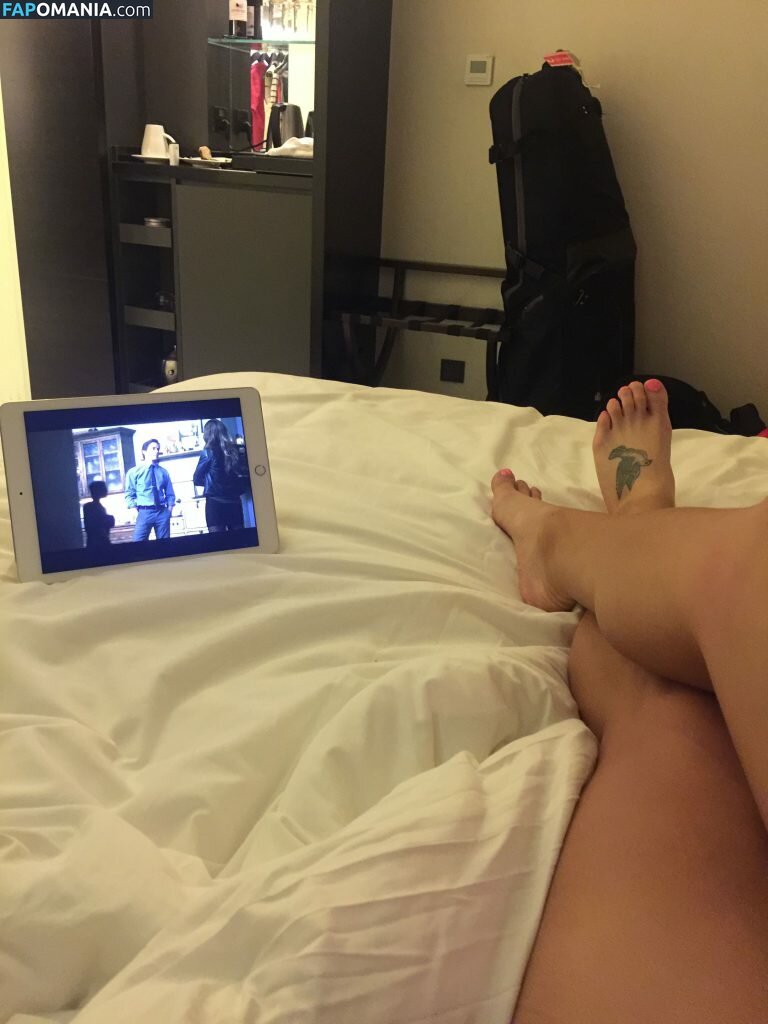 Carly Booth ヌード 流出写真 #76