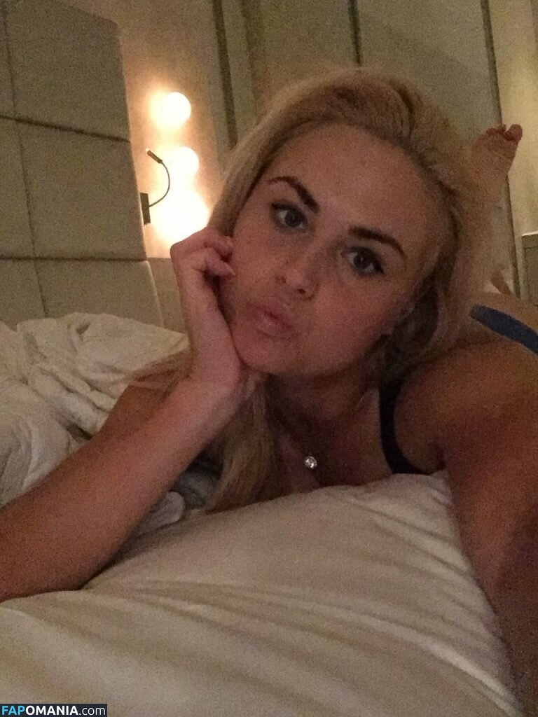 Carly Booth ヌード 流出写真 #86