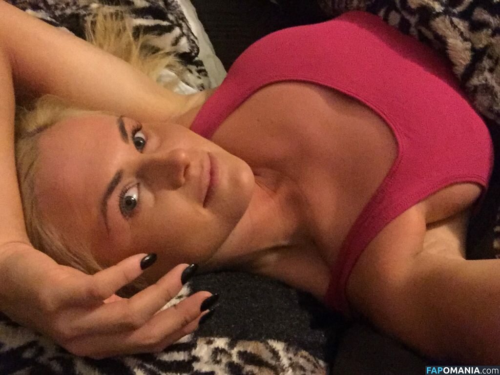 Carly Booth ヌード 流出写真 #91