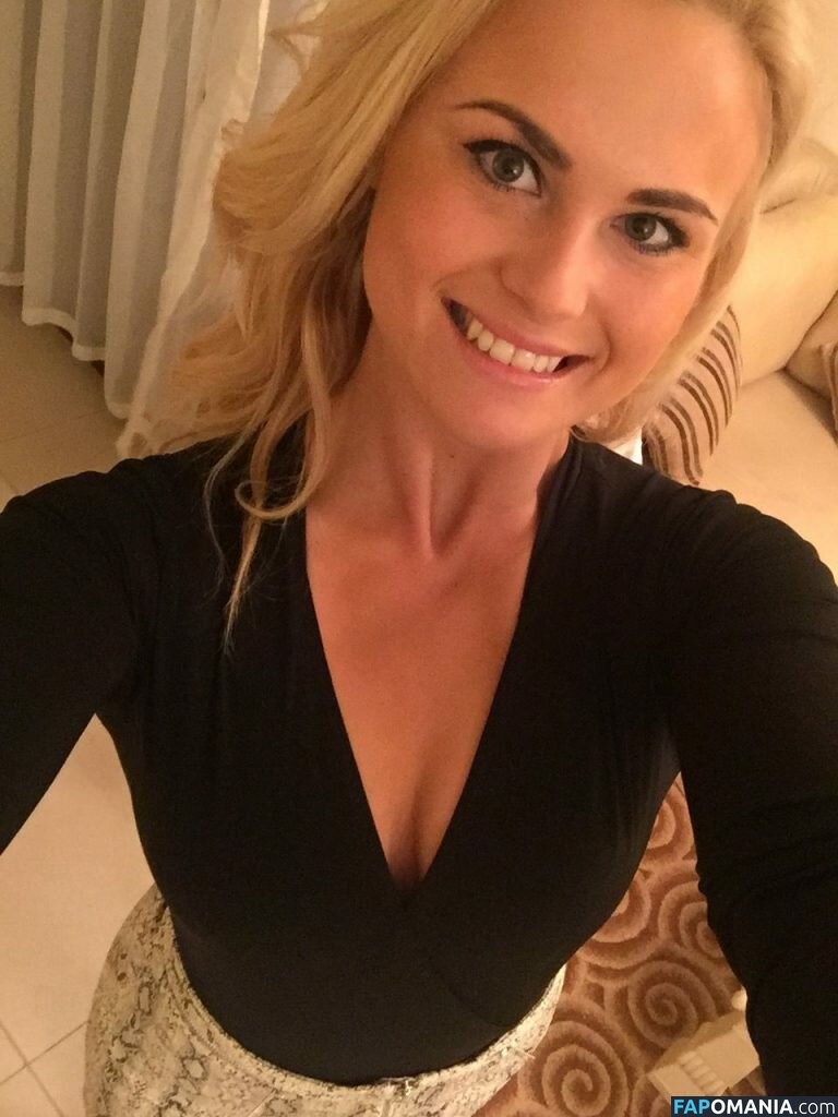 Carly Booth ヌード 流出写真 #98