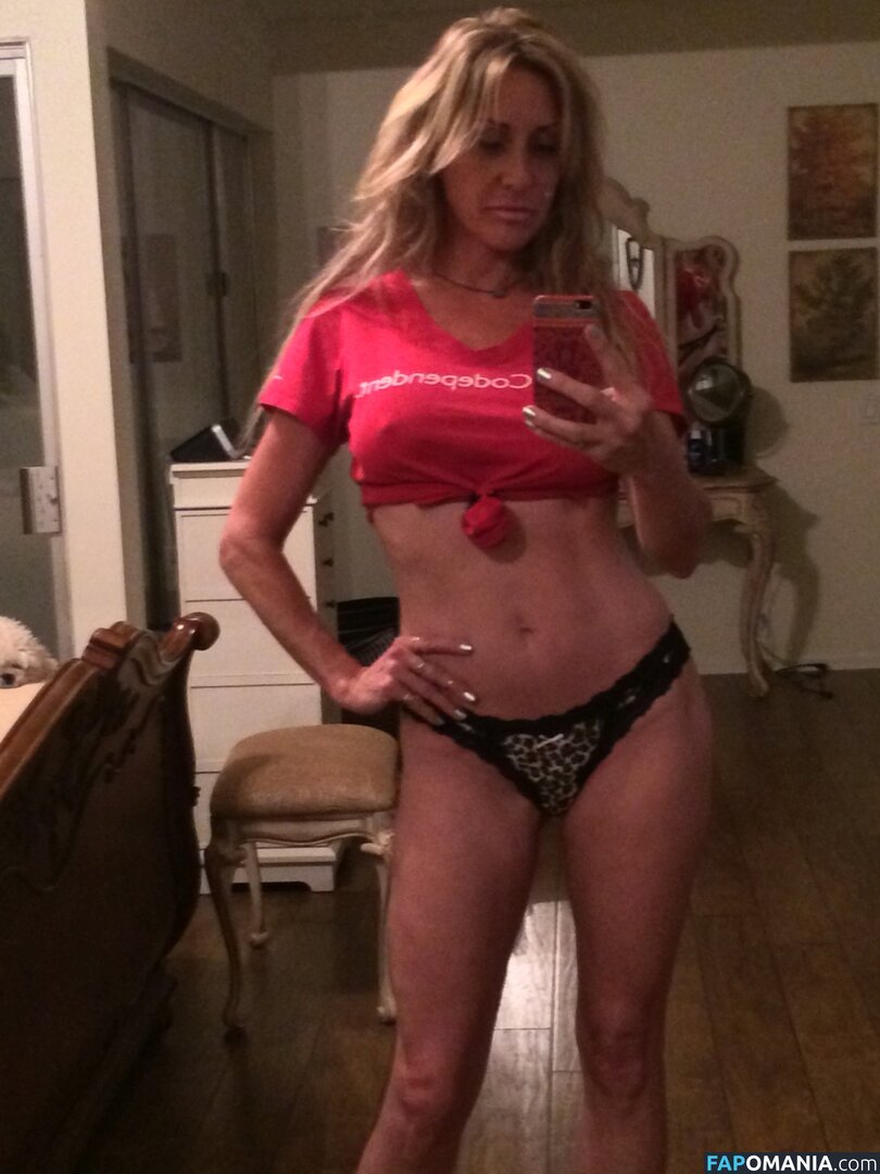 Carrie Michalka ヌード 流出写真 #71