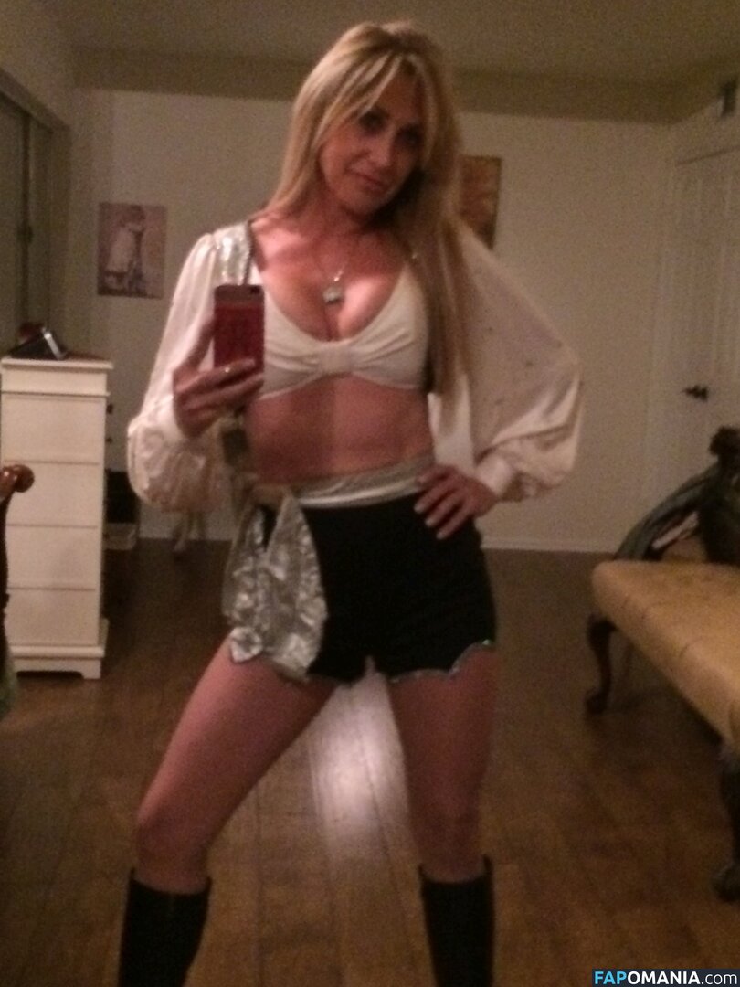 Carrie Michalka ヌード 流出写真 #99