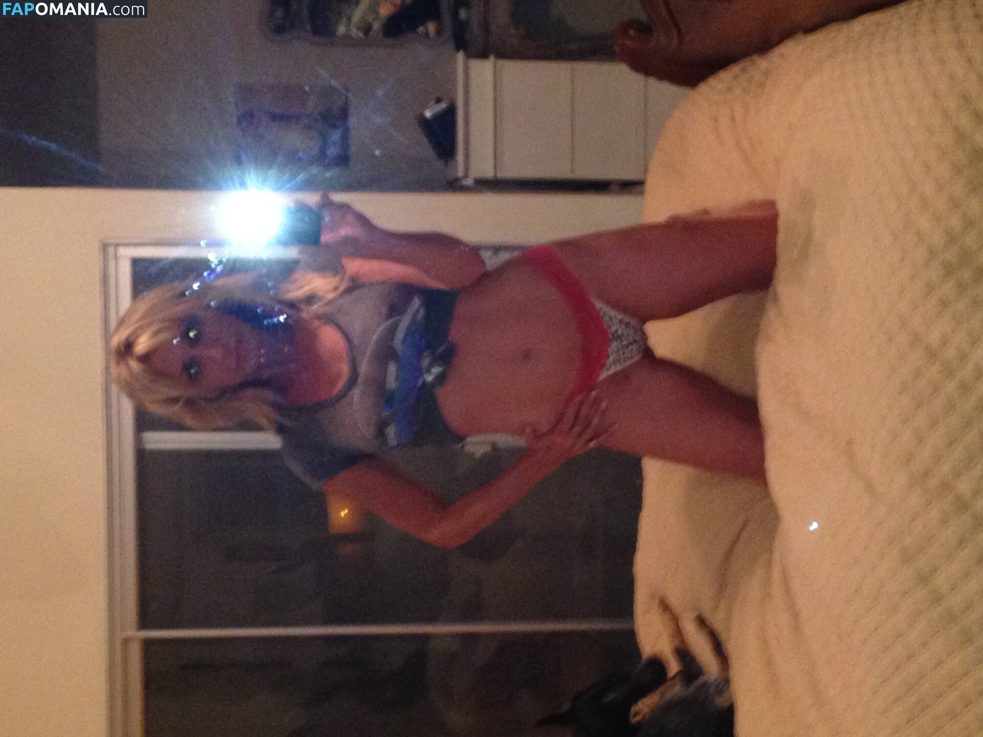 Carrie Michalka ヌード 流出写真 #168