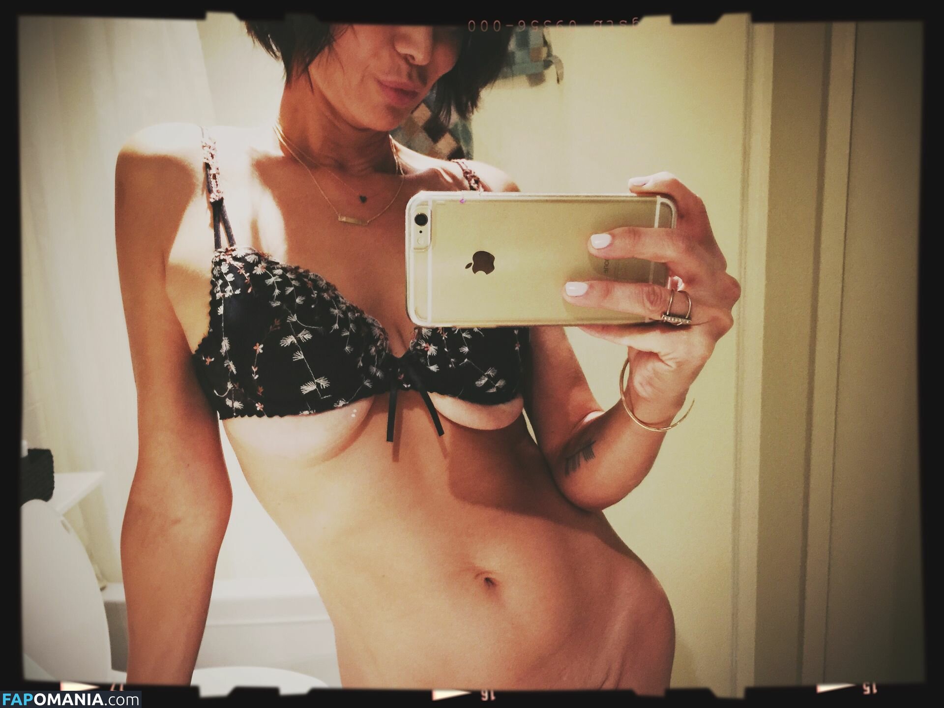 Catherine Bell ヌード 流出写真 #41