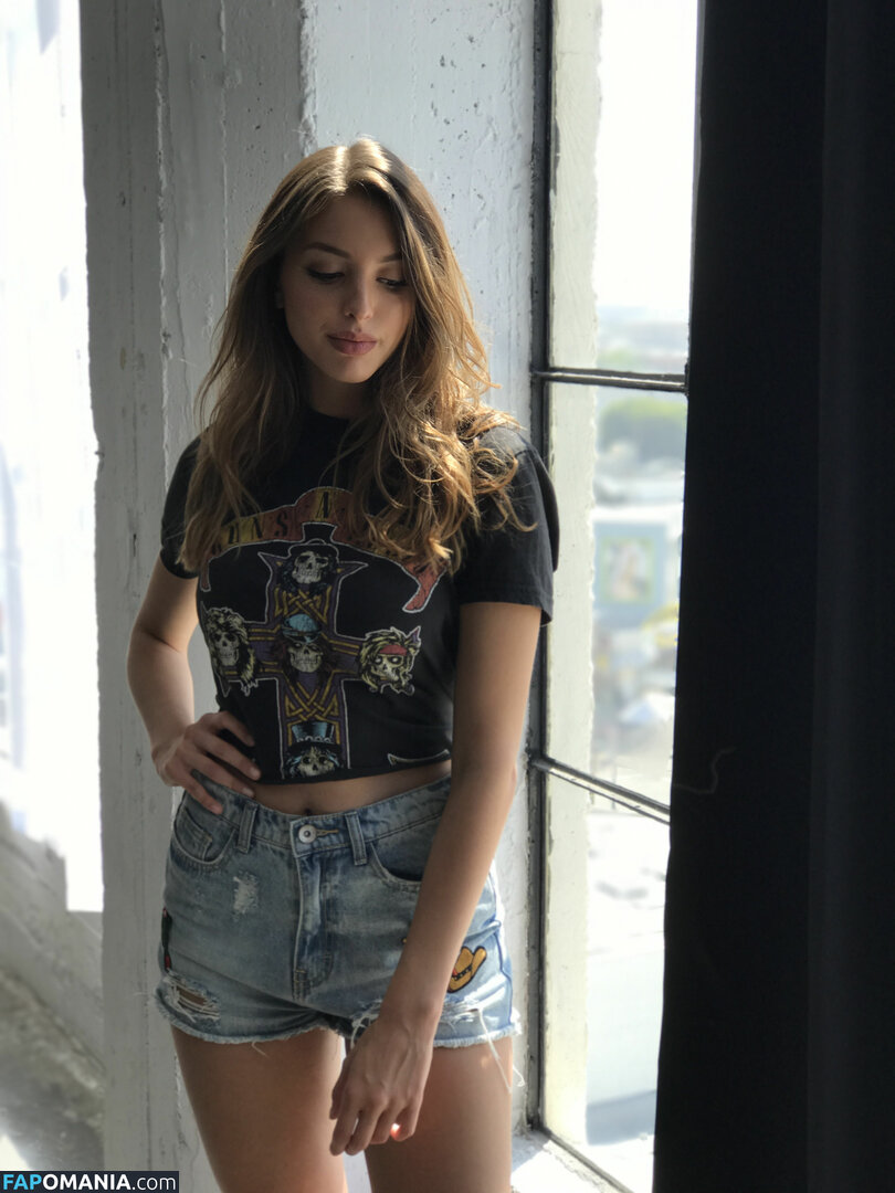 Celine Farach ヌード 流出写真 #7