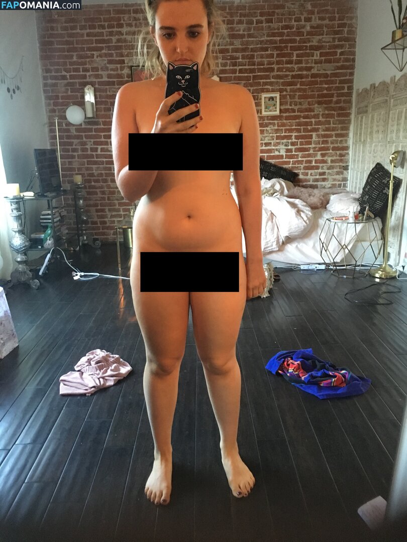 Chloe Fineman ヌード 流出写真 #3