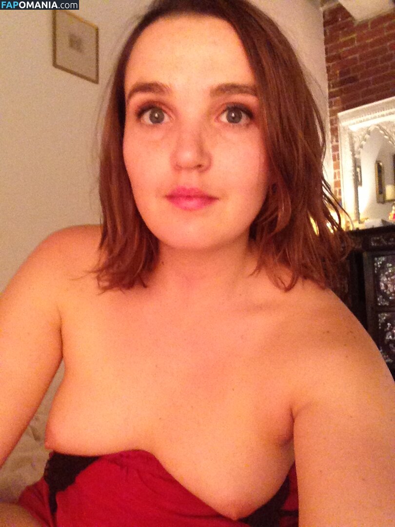 Chloe Fineman ヌード 流出写真 #6