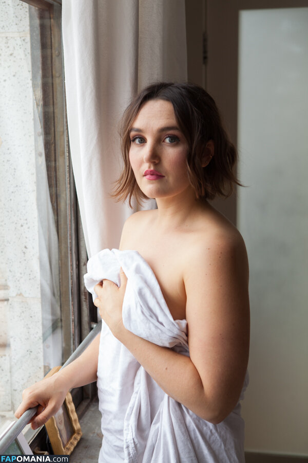 Chloe Fineman ヌード 流出写真 #13