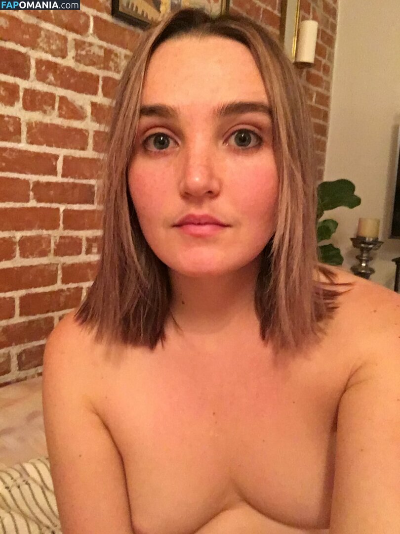 Chloe Fineman ヌード 流出写真 #17