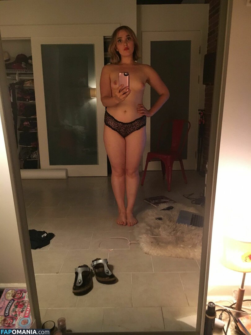 Chloe Fineman ヌード 流出写真 #18