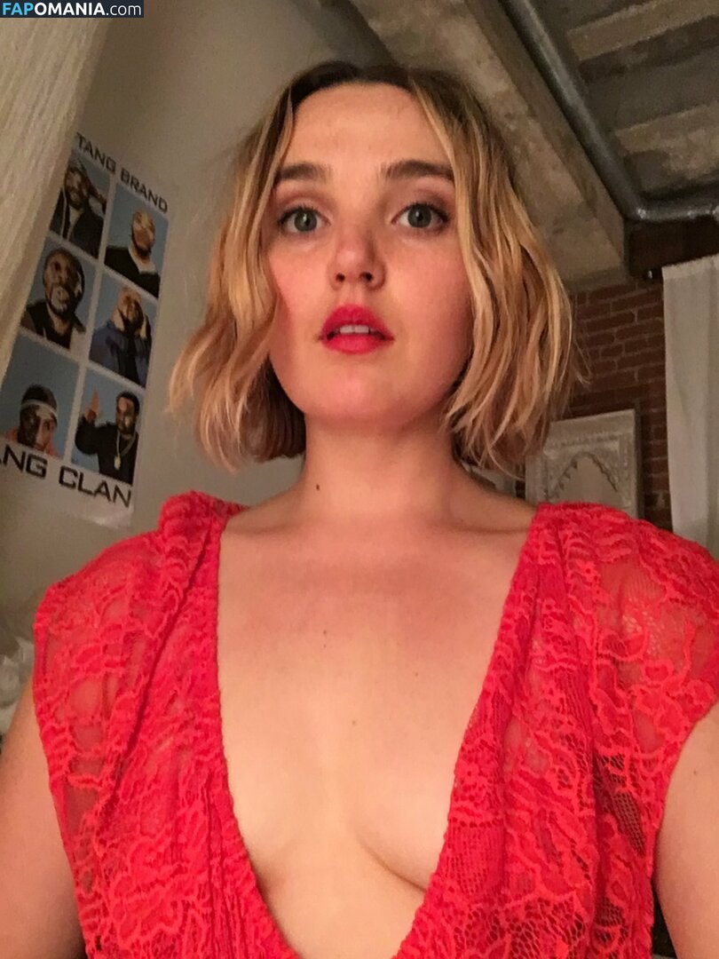 Chloe Fineman ヌード 流出写真 #45