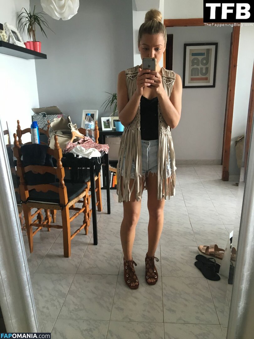 Claire Hutchings ヌード 流出写真 #62