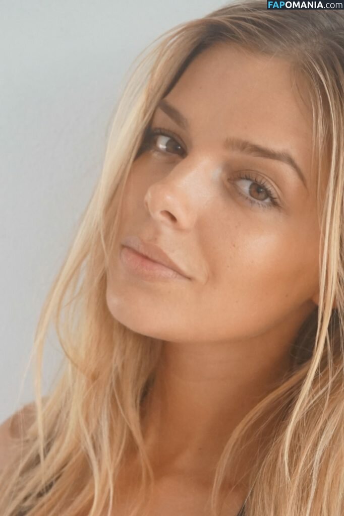 Danielle Knudson ヌード 流出写真 #27