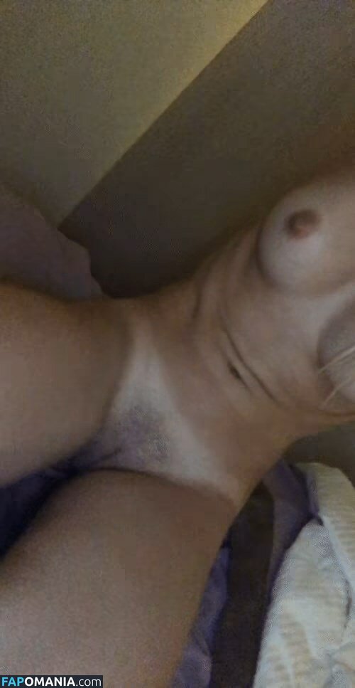Delilah Belle Hamlin ヌード 流出写真 #57