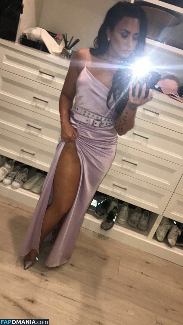 Demi Lovato ヌード 流出写真 #37