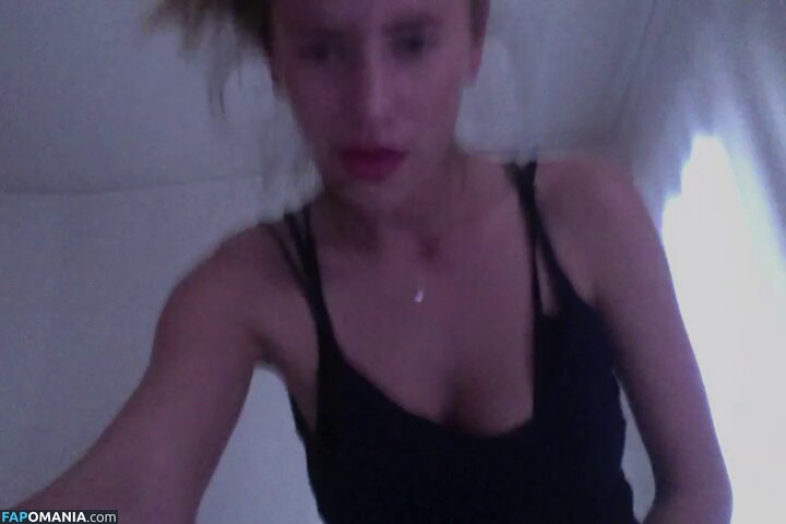 Dylan Penn ヌード 流出写真 #18