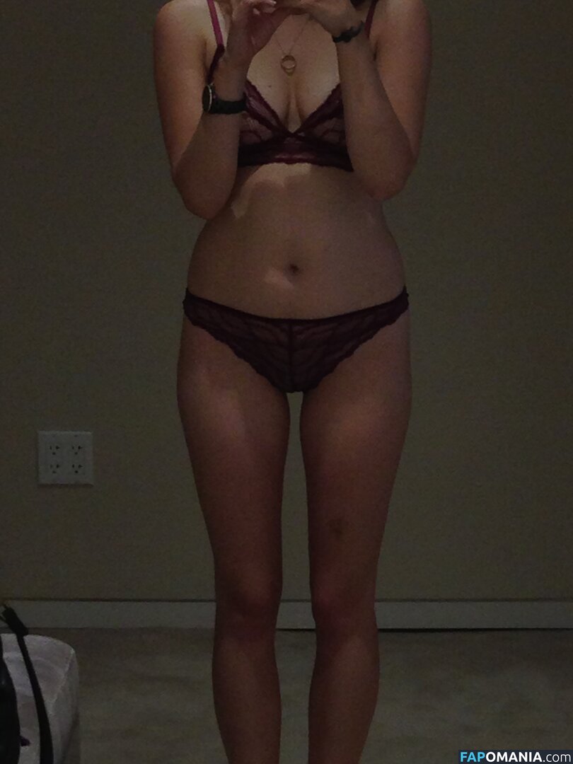 Elizabeth Olsen ヌード 流出写真 #12