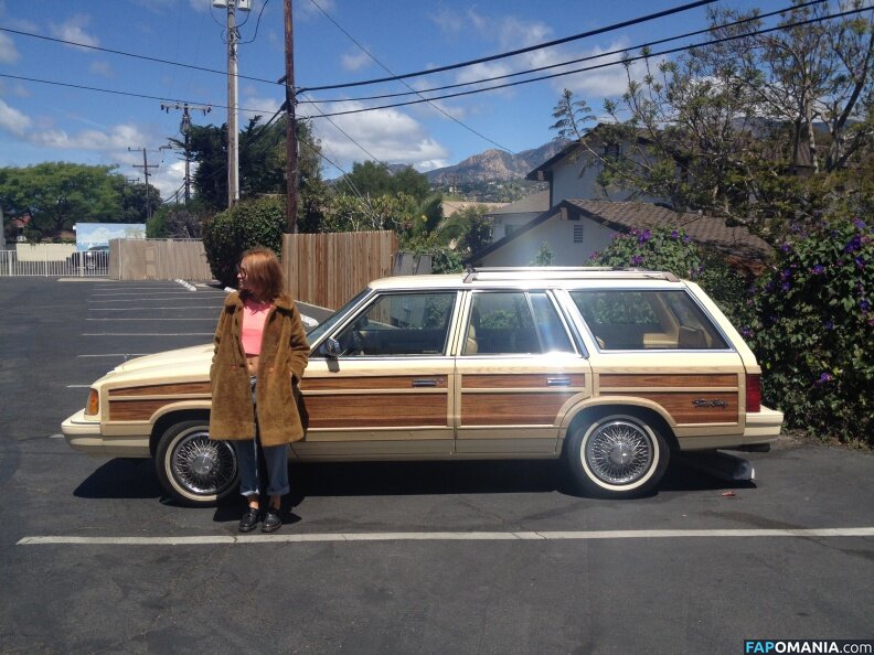 Emily Browning ヌード 流出写真 #24