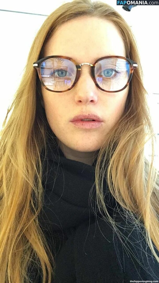 Fleur Geffrier ヌード 流出写真 #8