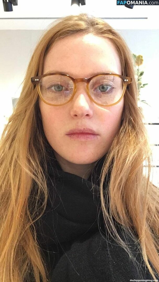 Fleur Geffrier ヌード 流出写真 #11