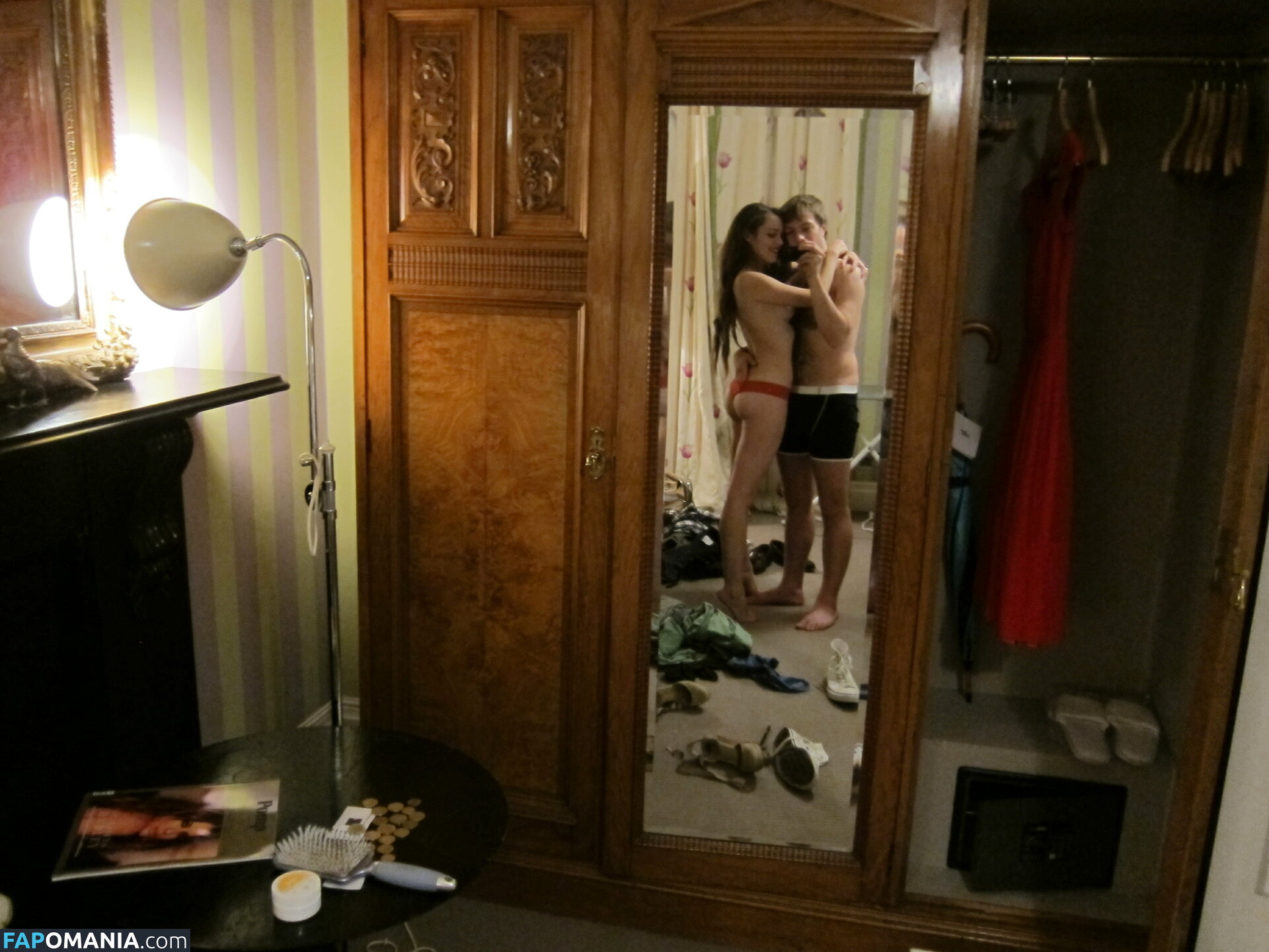 Hailey Gates And Paige Elkington ヌード 流出写真 #50