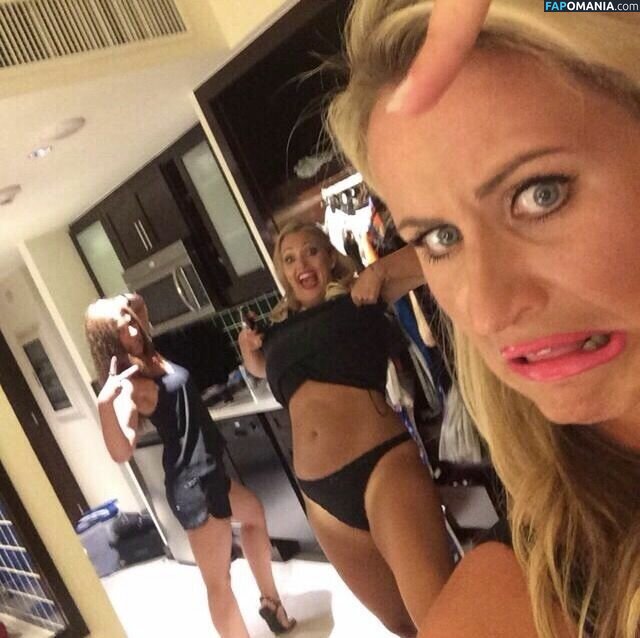 Hayley McQueen ヌード 流出写真 #5