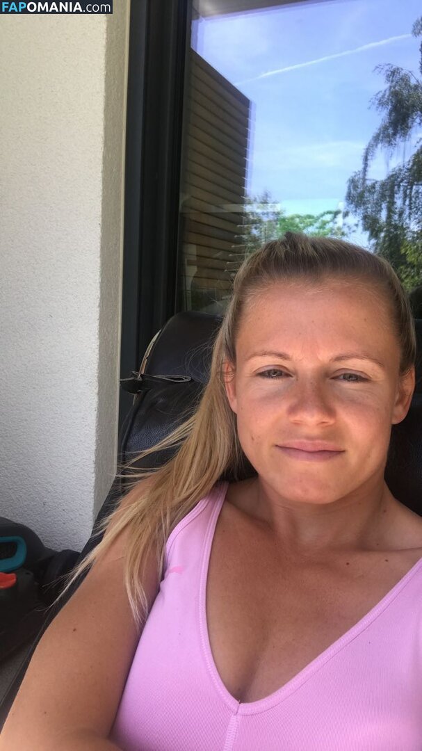 Julia Simic ヌード 流出写真 #2