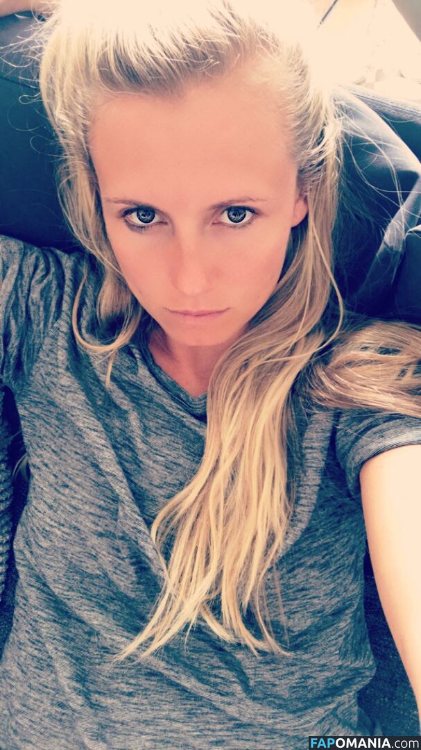 Julia Simic ヌード 流出写真 #20