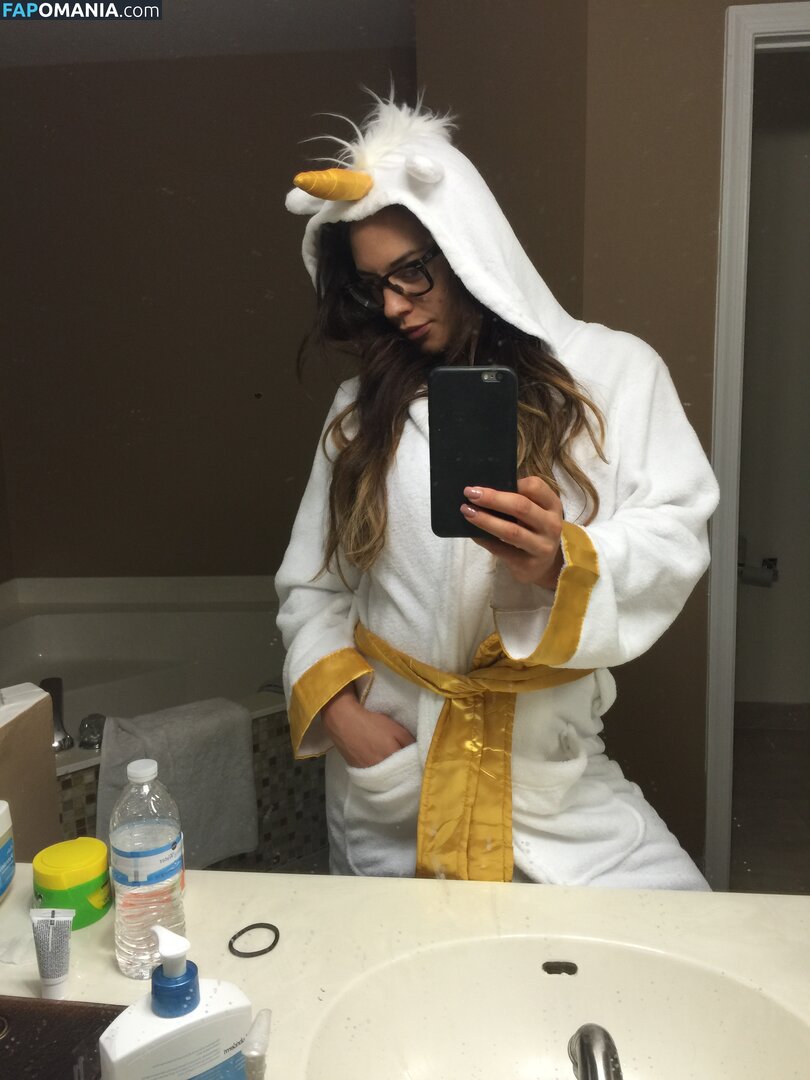 Kaitlyn WWE ヌード 流出写真 #75