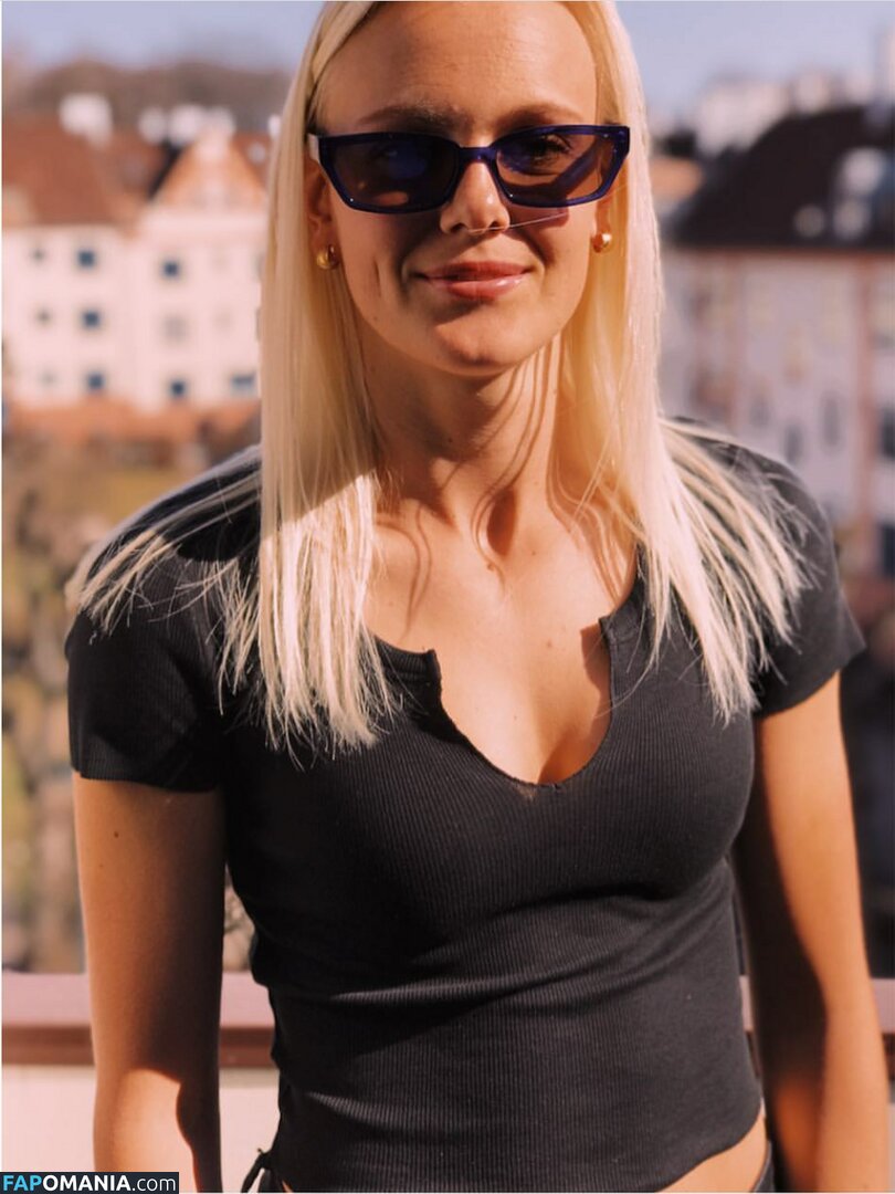 Karina SСvik ヌード 流出写真 #6
