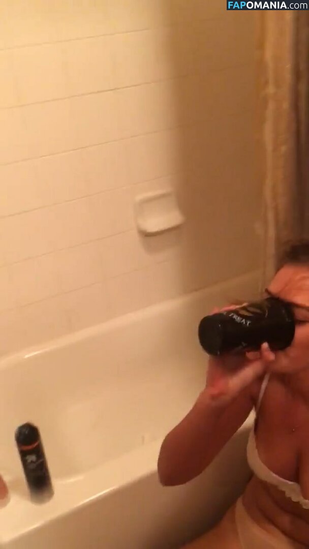 Kassidy Cook ヌード 流出写真 #33