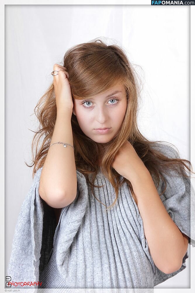 Katharina Bo Llig ヌード 流出写真 #7