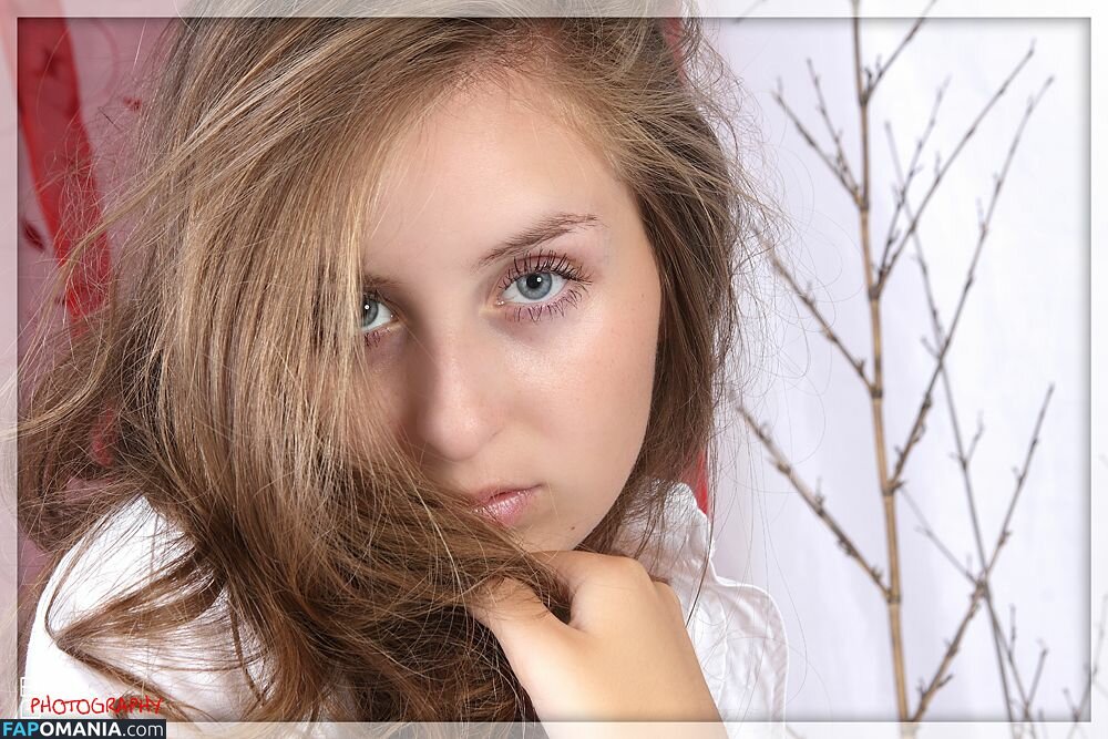 Katharina Bo Llig ヌード 流出写真 #45